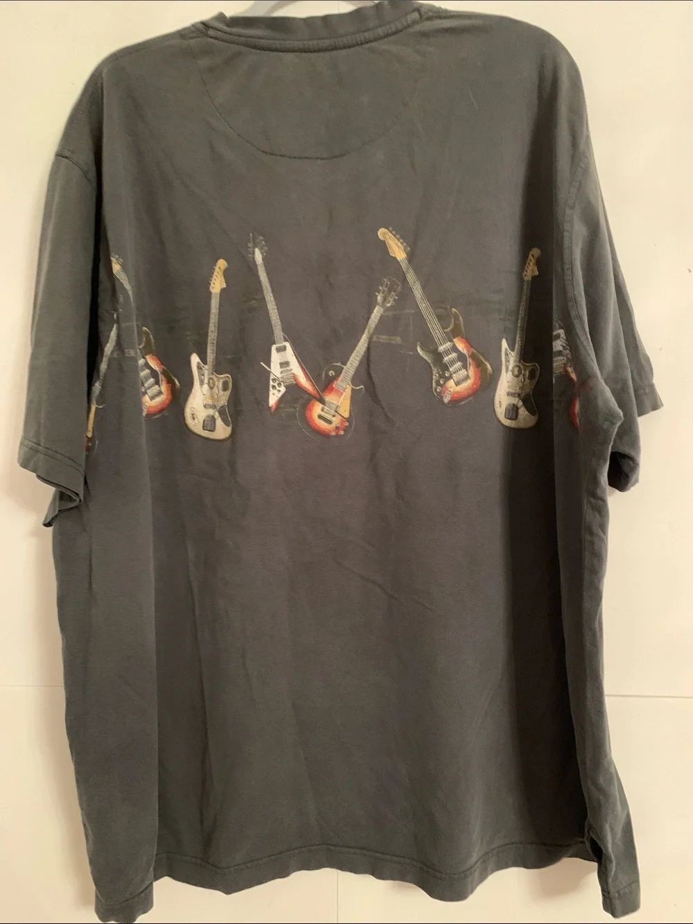 Real Legends Men's Gray Guitar Graphic Henley Shirt Size XXL - Picture 2 of 5